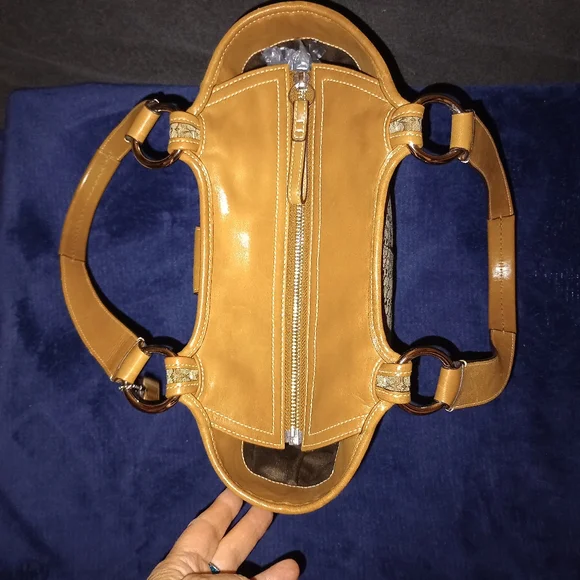 Vintage Coach Soho Classic Brown Signature C Camel Tan Leather Sm Tote Bag - Picture 12 of 15